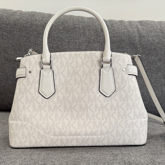 Michael Kors Monogram White Satchel - Picture 3 of 11